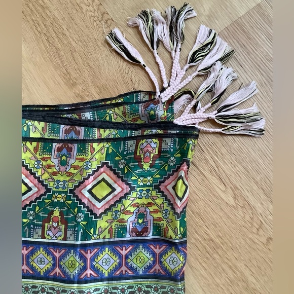 Johnny Was NWOT large silk square scarf with tassels includes original gift box - Picture 11 of 13